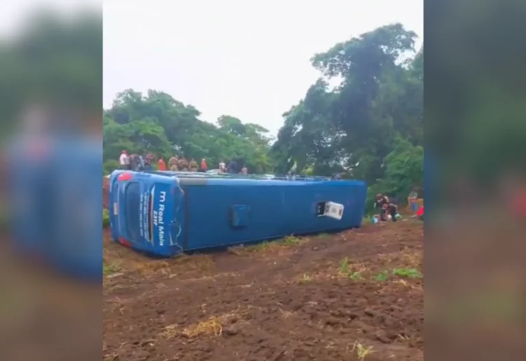 Acidente com ônibus da Real Maia deixa feridos na Br-153 em Guaraí