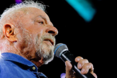 Campanha de Lula recorre ao TSE contra desinformação sobre fala de exames
