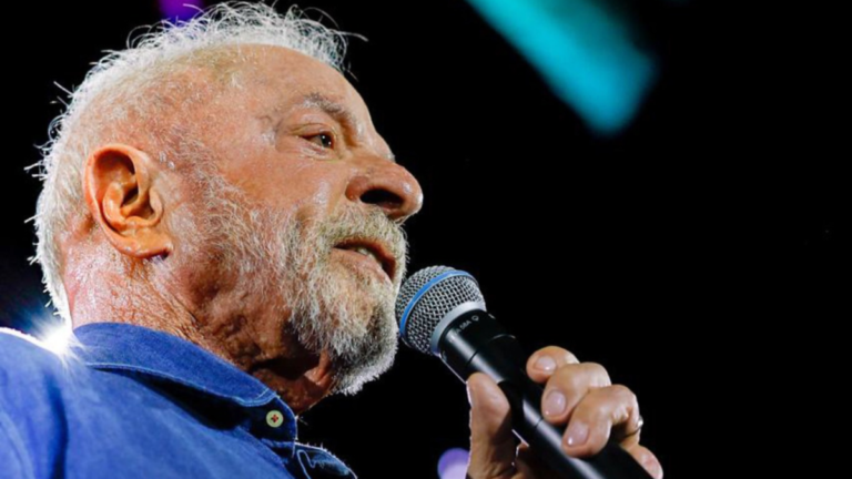 Campanha de Lula recorre ao TSE contra desinformação sobre fala de exames