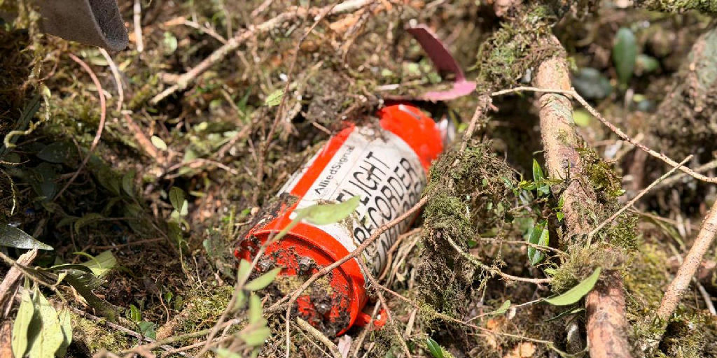 Cenipa resgata caixa-preta de helicóptero com cantor Rick para perícia em Brasília