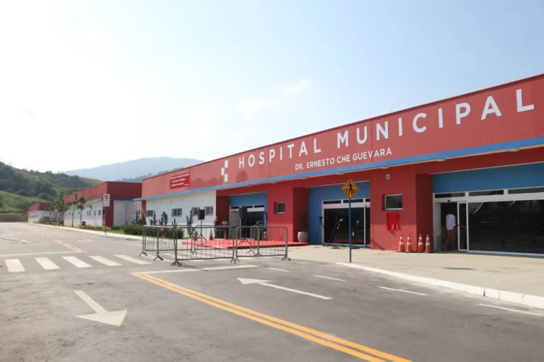 Colisão frontal na Rj-106 em Maricá resulta em morte e nove feridos