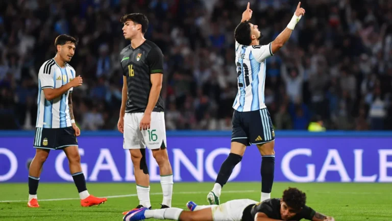 Com brilho de Nico Paz e gol de Flaco López, Argentina goleia Bolívia sem Messi