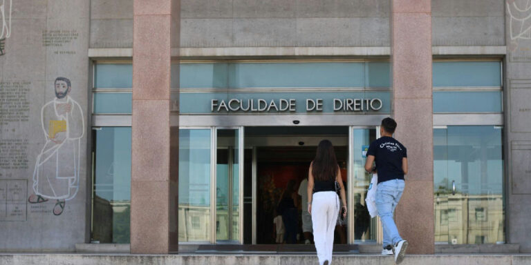 Eleitores votam majoritariamente na Universidade de Lisboa neste domingo