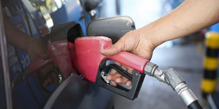 Governo mantém subsídio de R$ 2,12 por litro ao óleo diesel