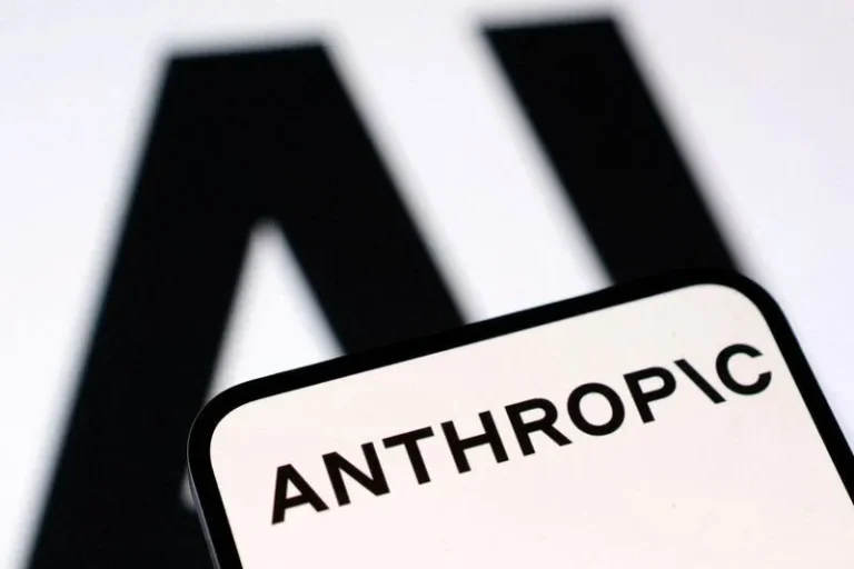 Trump confirma encontro com CEO da Anthropic e mantém postura contra regulação da IA