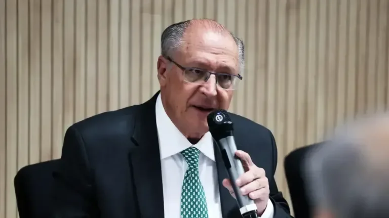 Alckmin defende redução da maioridade penal para crimes graves durante agenda na Bahia