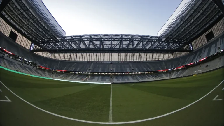 Athletico-pr e Atlético-mg se enfrentam em Curitiba pela 29ª rodada do Brasileirão