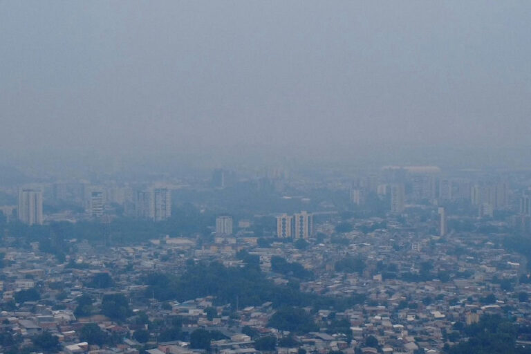 Aulas presenciais em Manaus são retomadas nesta quarta-feira após suspensão por fumaça