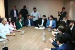 Bancada ruralista fecha com Flávio Bolsonaro e dispara contra política de juros do governo