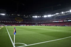 Barcelona e Alavés duelam pela liderança e reabilitação na Espanha
