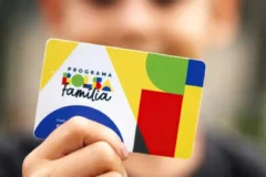 Bolsa família entra no centro do debate eleitoral na reta final