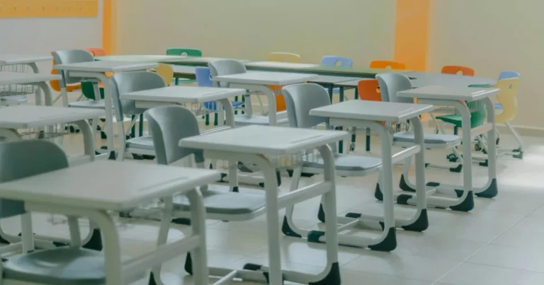 Brasil enfrenta risco de déficit de 235 mil professores na educação básica até 2040