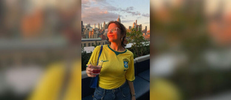 Brasileira em Nova York vota pela primeira vez e reforça laços com o Brasil