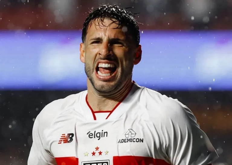 Calleri comanda vitória do São Paulo sobre o Vitória no Morumbis