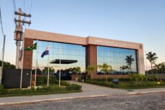 Câmara de São João da Barra entrega prêmio de honra ao mérito a professores