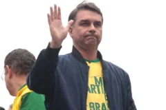 Campanha de flávio bolsonaro opta por silêncio após desafio de lula sobre sigilo