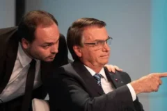 Carlos Bolsonaro mantém apoio a Rogério Marinho ao Senado após visita a Jair Bolsonaro