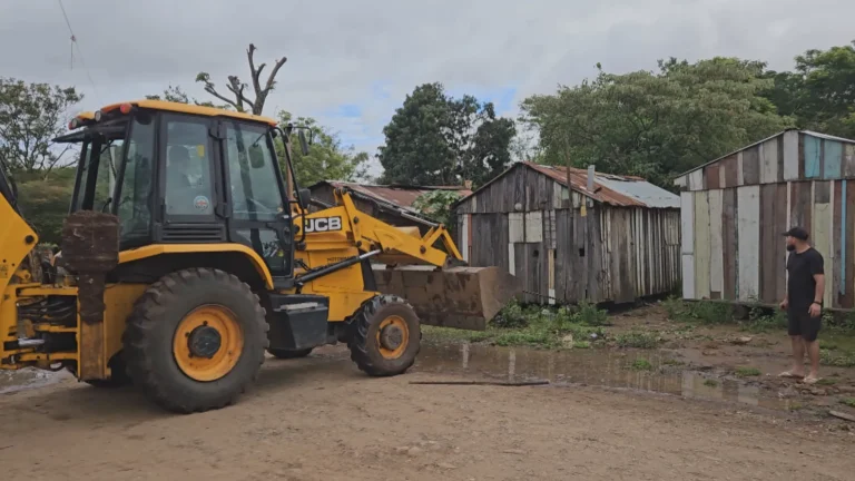 Casas volantes: a estratégia de moradores de Itaqui para enfrentar as cheias no Rio Grande do Sul