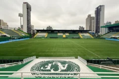 Chapecoense recebe o Athletico-pr na Arena Condá pela 30ª rodada do Brasileirão