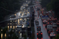 Chuva forte causa alagamentos em São Paulo e deixa um morto na zona norte