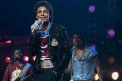Cinebiografia de Michael Jackson chega aos streamings e plataformas digitais