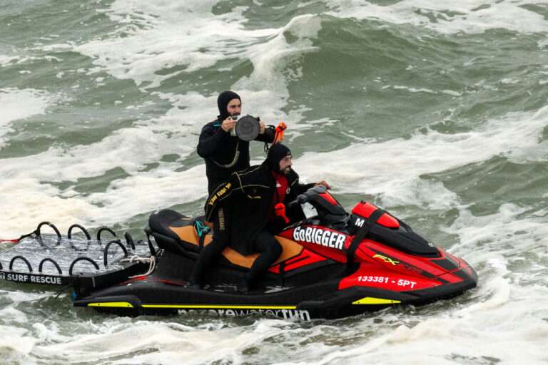Cinegrafista brasileiro é eleito o melhor do mundo por registros em Nazaré