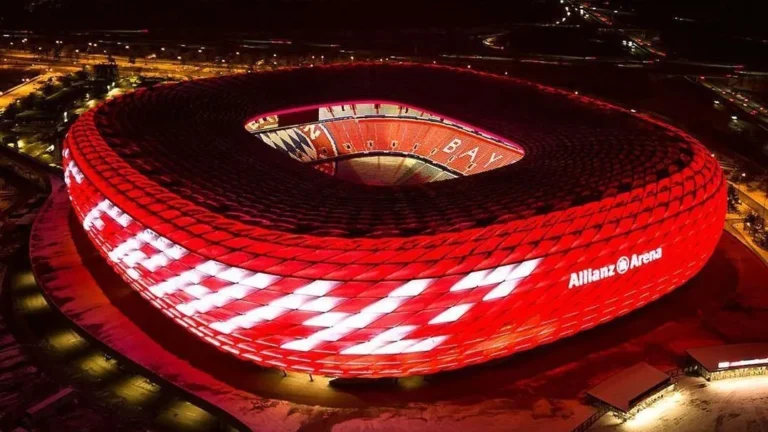 Clássico entre Bayern de Munique e Borussia Dortmund vale a liderança da Bundesliga neste sábado