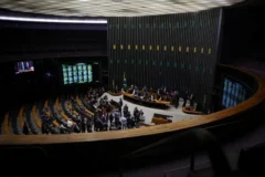 Concurso da Câmara dos Deputados abre vagas com salários de R$ 32 mil