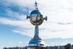 Conmebol define horário e palco da final da Libertadores entre Palmeiras e Estudiantes