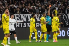 Corinthians e Mirassol se enfrentam pelo Campeonato Brasileiro na Neo Química Arena