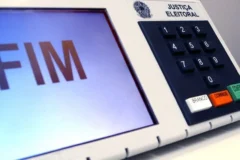 Desafios das abstenções e o peso dos eleitores indecisos no segundo turno