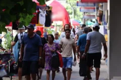 Dia de Finados altera funcionamento do comércio e serviços em Teresina
