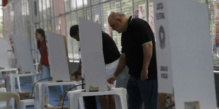 Eleições 2026: guia completo sobre o que é permitido e proibido nas urnas