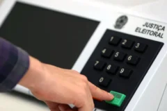 Eleitores indecisos dobram em uma semana na pesquisa espontânea da Quaest
