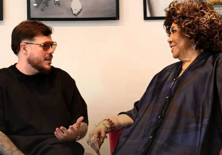 Ferrugem interpreta clássicos de Alcione em gravação de disco ao vivo no Rio