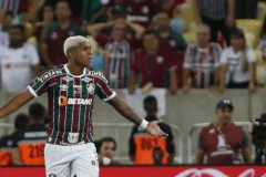 Fluminense provoca vasco nas redes sociais apos queda na sul-americana