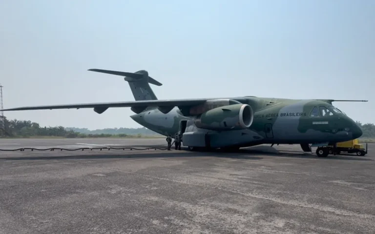 Força Aérea amplia combate a incêndios no Amazonas com uso de cargueiro Kc-390