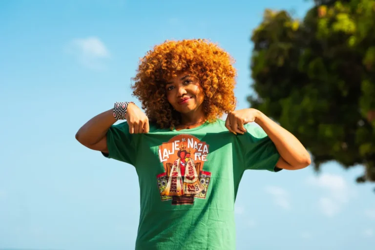 Gaby Amarantos celebra fé e cultura periférica no Círio de Nazaré