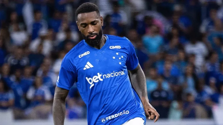 Gerson analisa falhas do Cruzeiro em derrota para o Bragantino e projeta recuperação