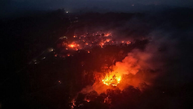 Incêndios na zona rural de Itacoatiara destroem plantações e casas