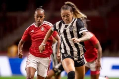 Internacional e Atlético-mg empatam no Beira-rio pela Copa do Brasil Feminina