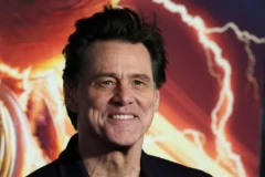 Jim Carrey oficializa união com a atriz Min Ah em cerimônia privada