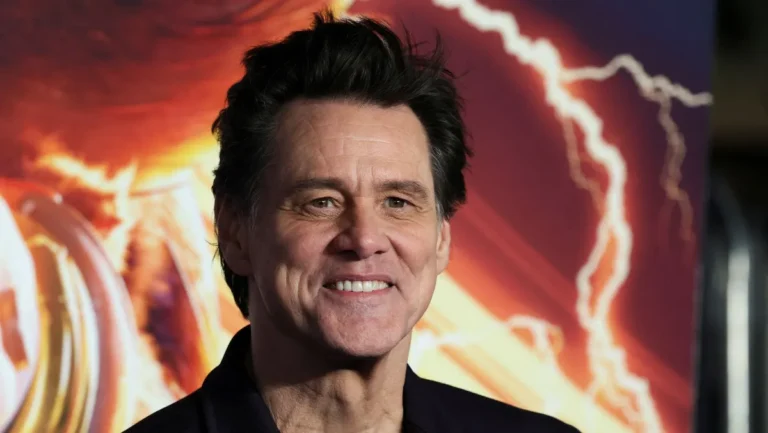 Jim Carrey oficializa união com a atriz Min Ah em cerimônia privada
