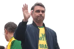 Justiça processa site que usou imagem de Flávio Bolsonaro para promover criptomoedas