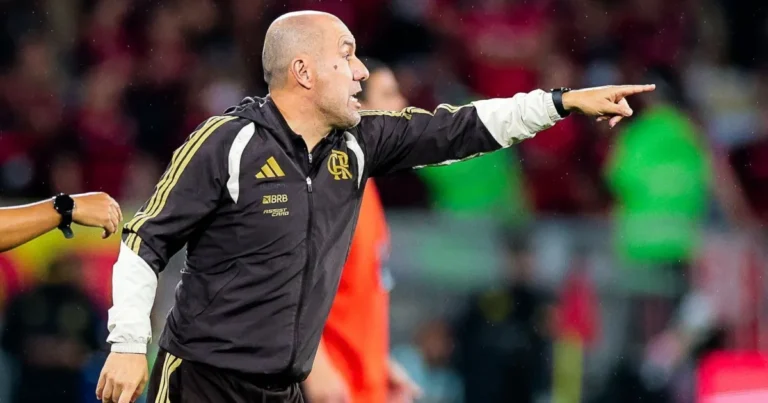 Leonardo Jardim explica batedores do Flamengo e dispara sobre pênaltis