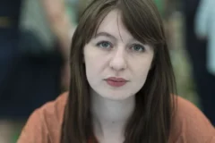 Livros de Sally Rooney são retirados do Reino Unido após apoio a grupo pró-palestino