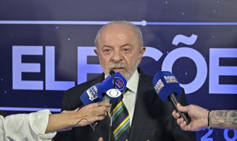 Lula condiciona abertura de sigilos à adesão de Flávio Bolsonaro no TSE