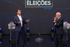 Lula destaca economia verde e Flávio foca na internet durante debate
