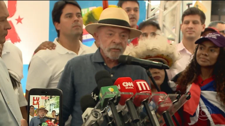Lula percorre três municípios nordestinos em agenda de campanha e propõe passe livre