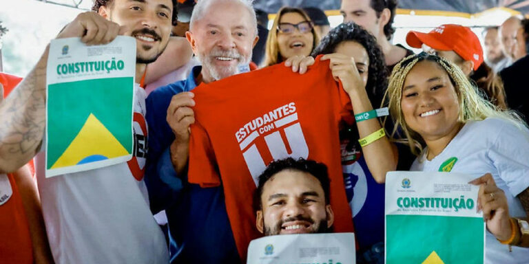 Lula propõe expansão do programa Pé-de-meia para universitários em caso de reeleição